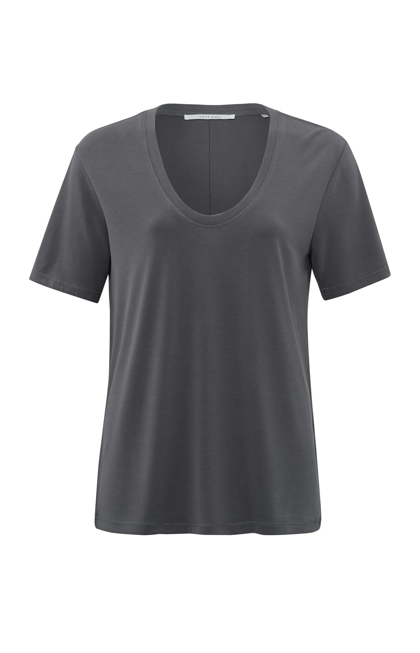 T-shirt with round V-neck and short sleeves in regular fit