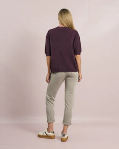 Short sleeved round neck knit