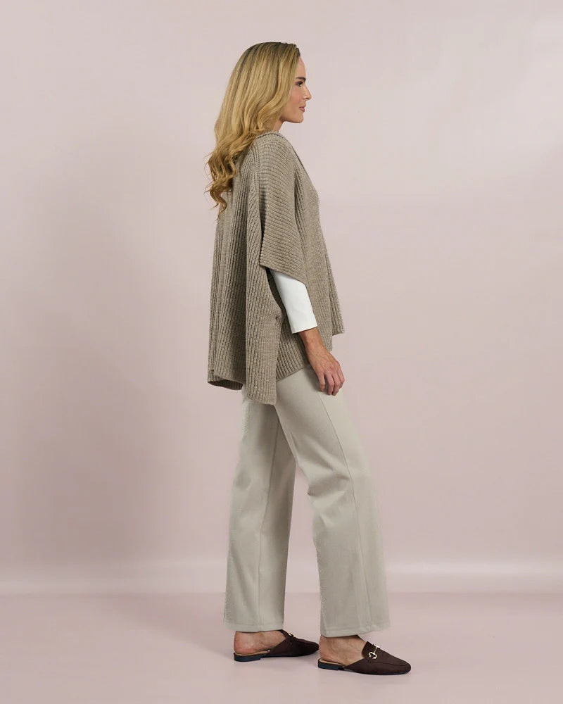 Roll neck pullover knit