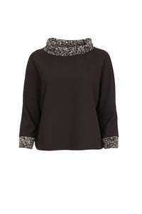 Top with wool mix print neckline/cuff