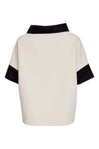 Placement print top with contrast cut away collar