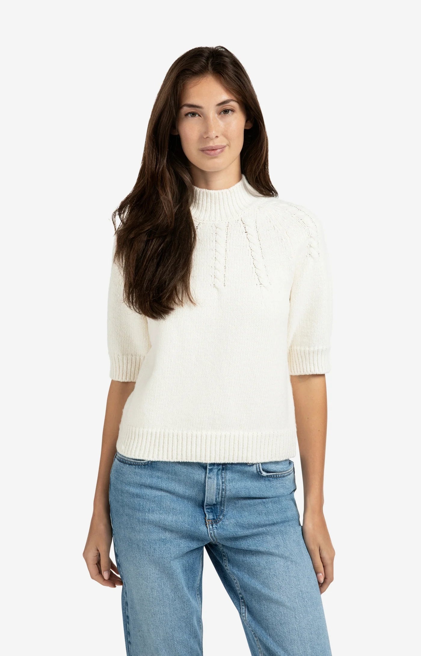 Chunky knit sweater with cable details and mid sleeves